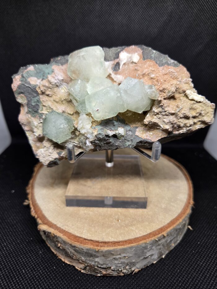 groene aphofyliet_moedergesteente_spiritsoflife Alphofyliet met moedergesteente - Ruw