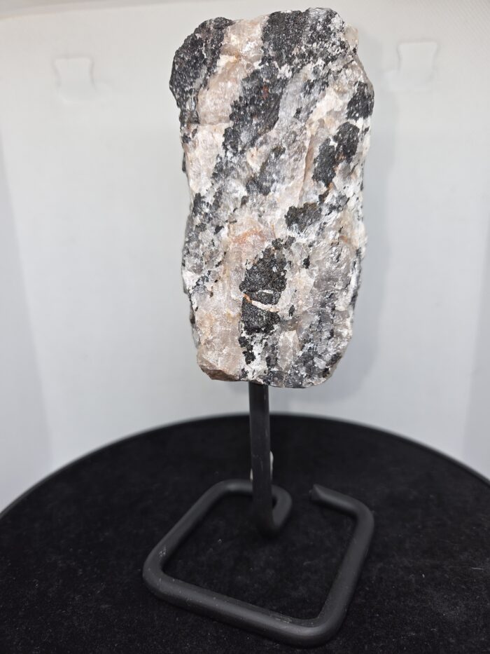 Toermalijnkwarts_opvoet_spiritsoflife Toermalijn kwarts - op Voet - 460 Gram