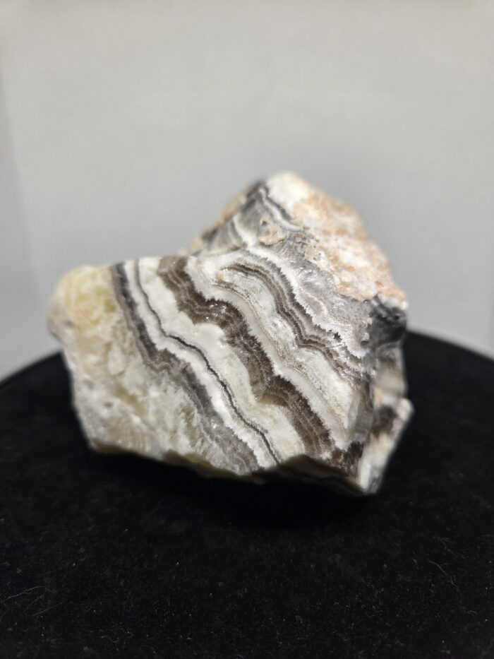 20251028_183037 Zebra Calciet - ruw - 855 Gram