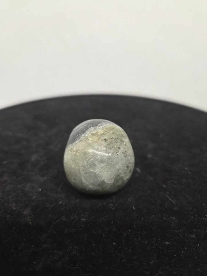 Labradoriet_achterkantmiddelskull_spiritsoflife Labradoriet - Middel skull - 35 Gram