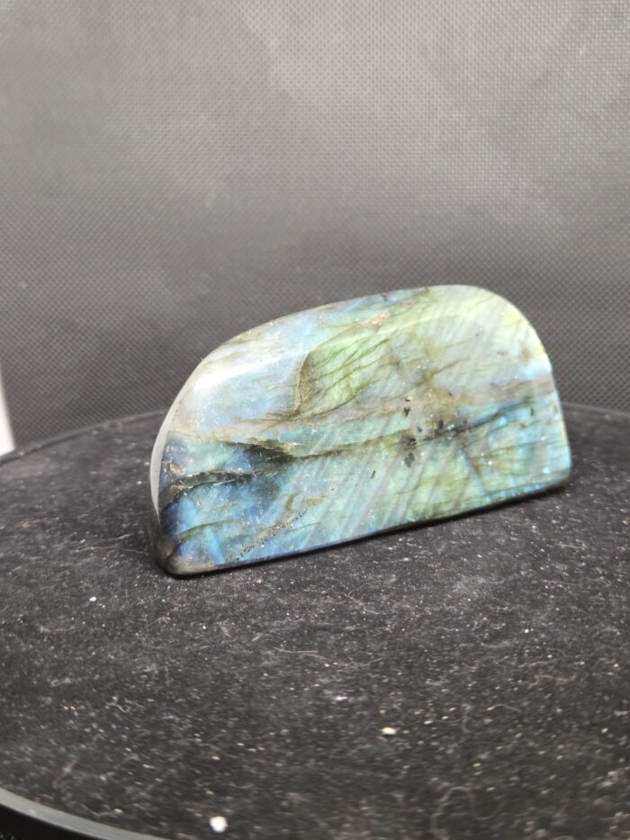 20251102_145548 Labradoriet - sculptuur - 195 Gram