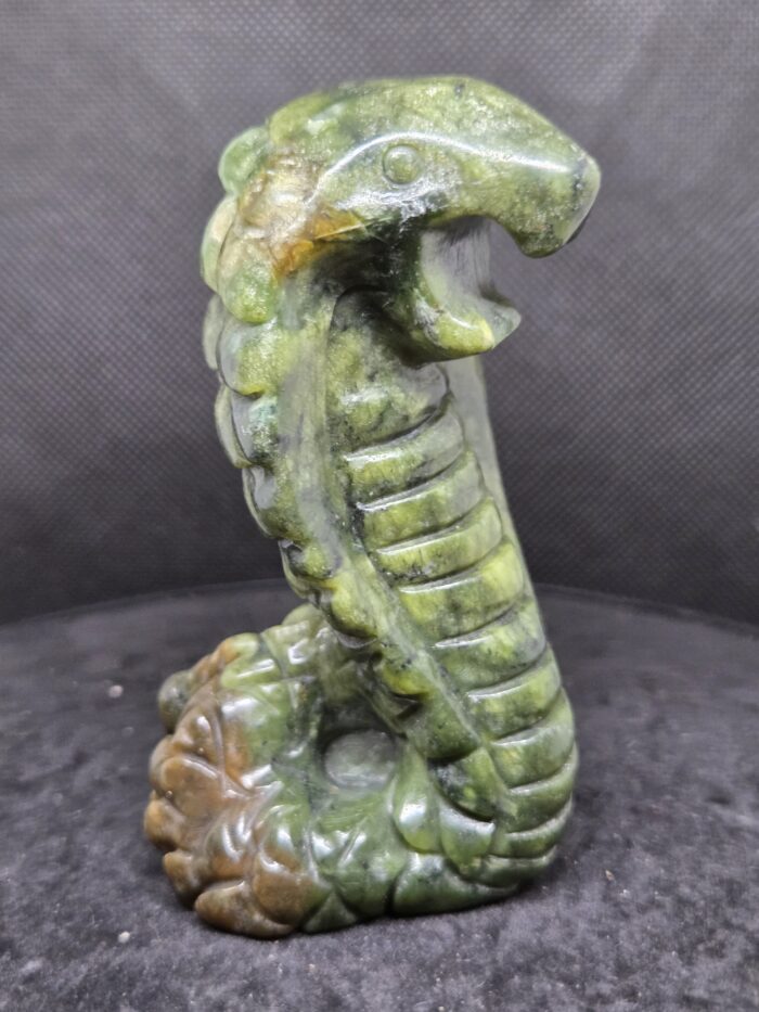 20251104_160931 Groene Jade - Cobra - 230 Gram