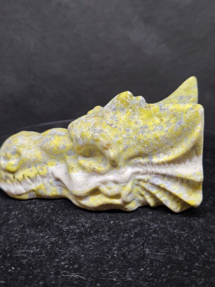 20251118_170908 Zwavel met Kwarts - Draak - 270 Gram