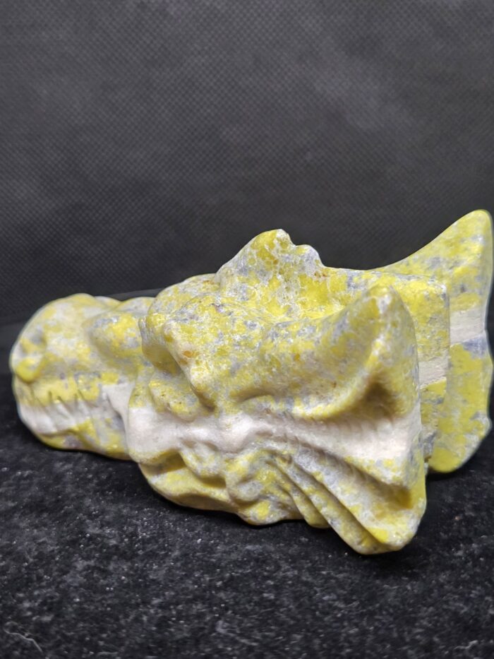 20251118_170909 Zwavel met Kwarts - Draak - 270 Gram