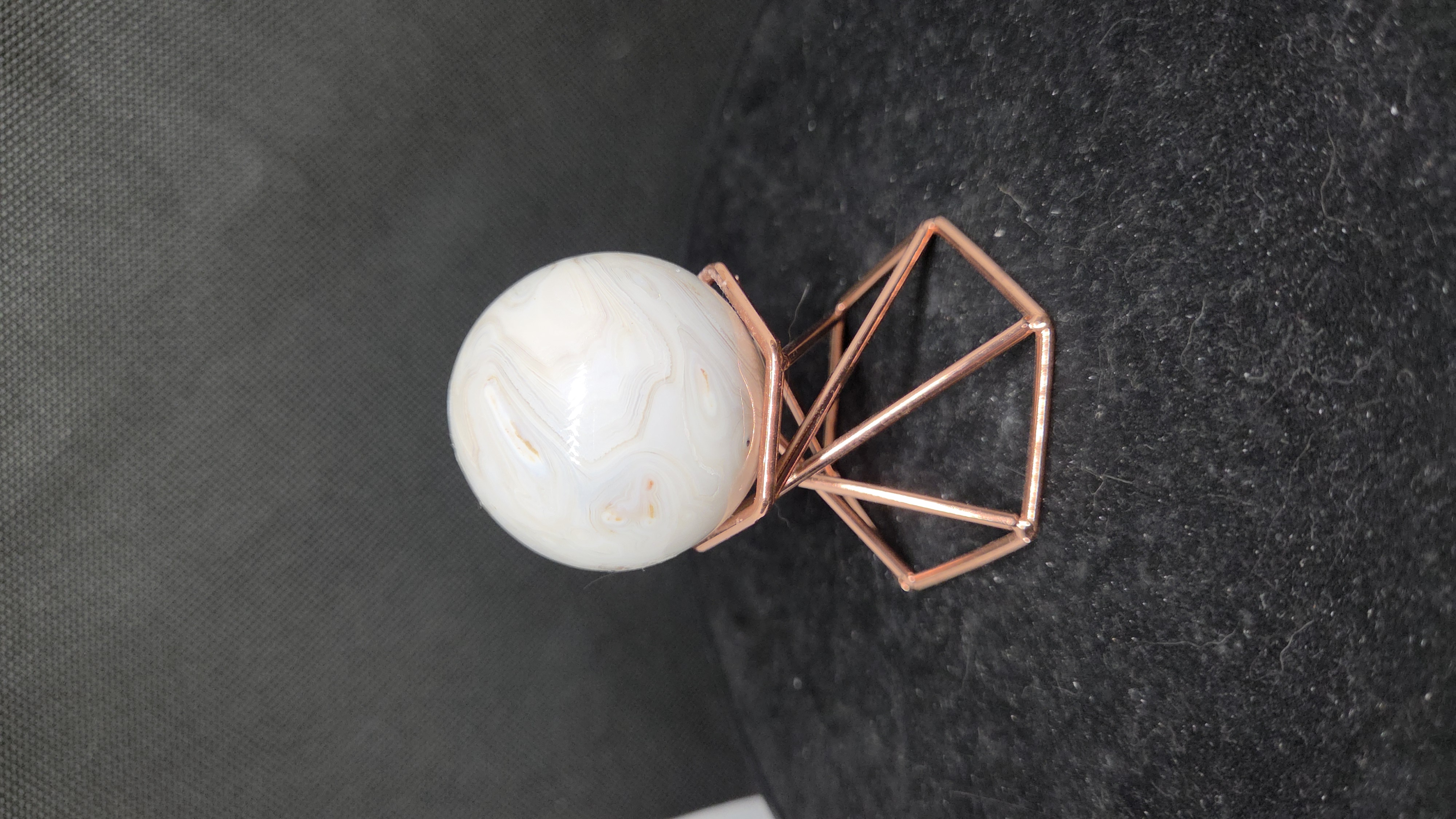 20251123_122635 Witte Agaat - Bol - Diameter 4 cm