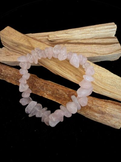 rozenkwarts-kinderarmbandjechips-spiritsoflife Kinderarmbandje - Rozenkwarts - chips 4 mm